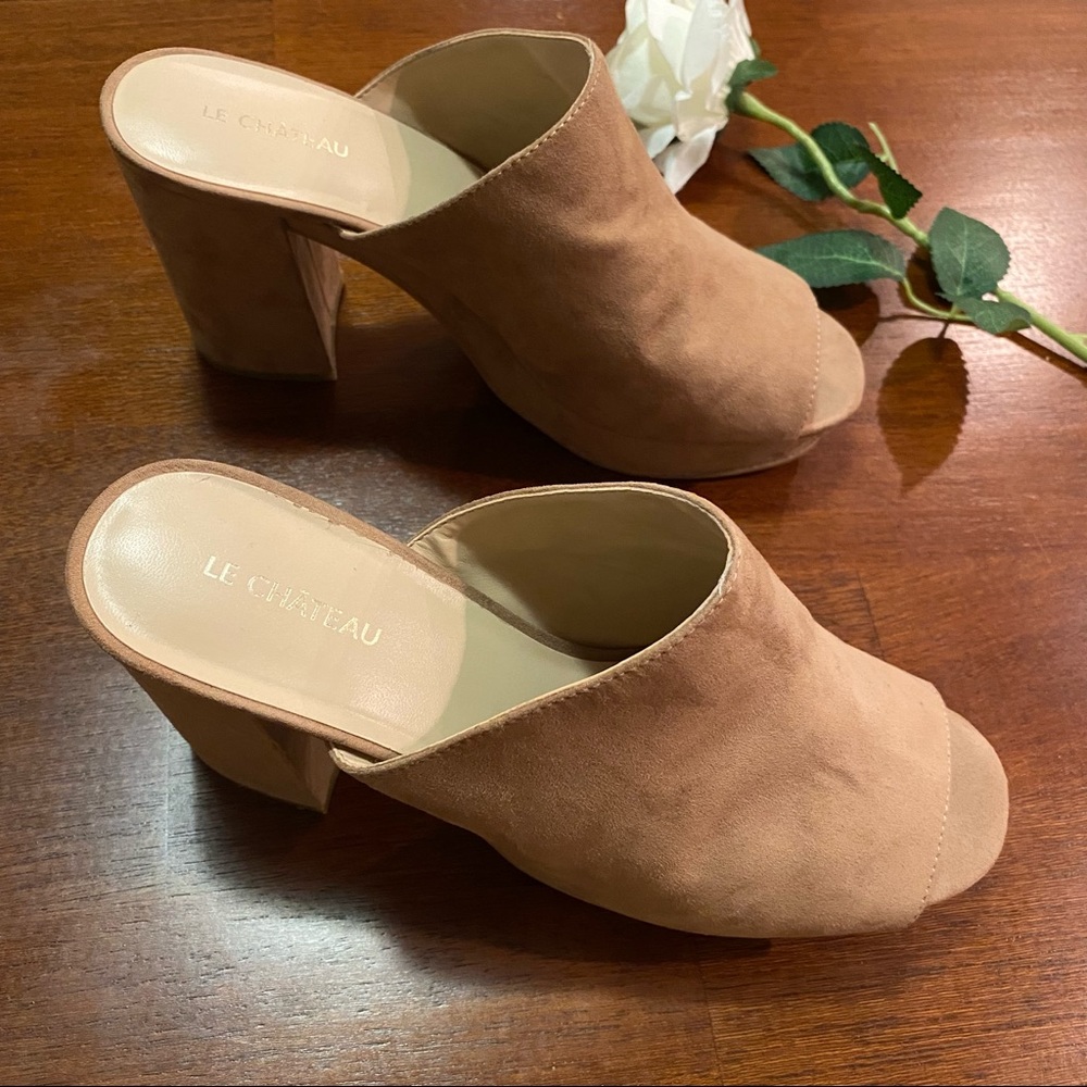 Camel/tan Le chateau suede chunky open toe heels size 40